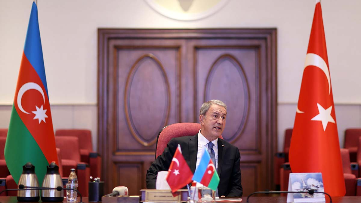 Bakan Akar: İki devlet tek milletiz