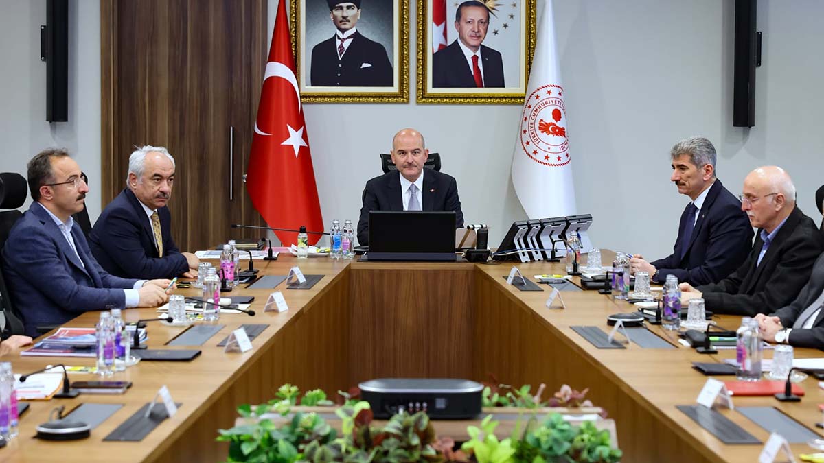 Bakan Soylu 81 ilin valisiyle görüştü