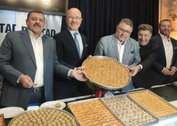 Baklavacılardan fıstık fiyatlarına protesto