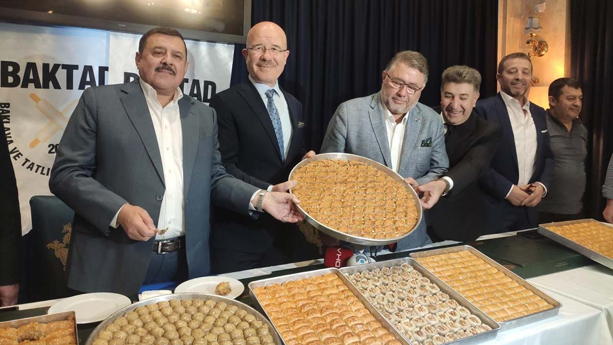 Baklavacılardan fıstık fiyatlarına protesto