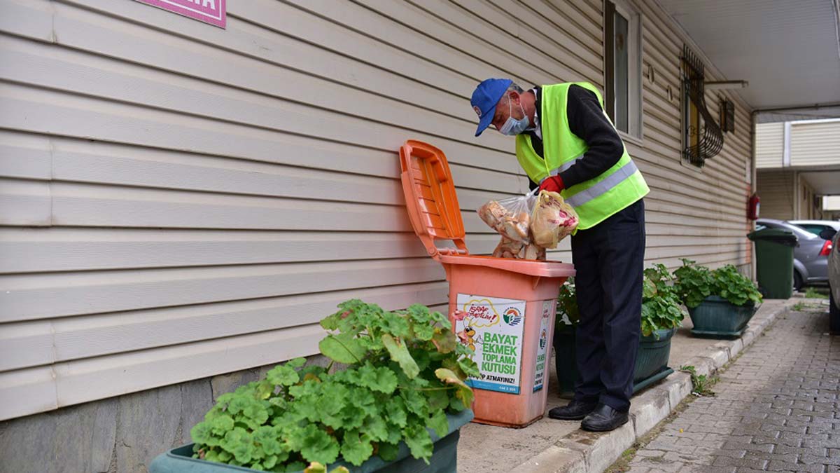 'Bayat Ekmeklerin Geri Dönüşümü' ödüllendirildi