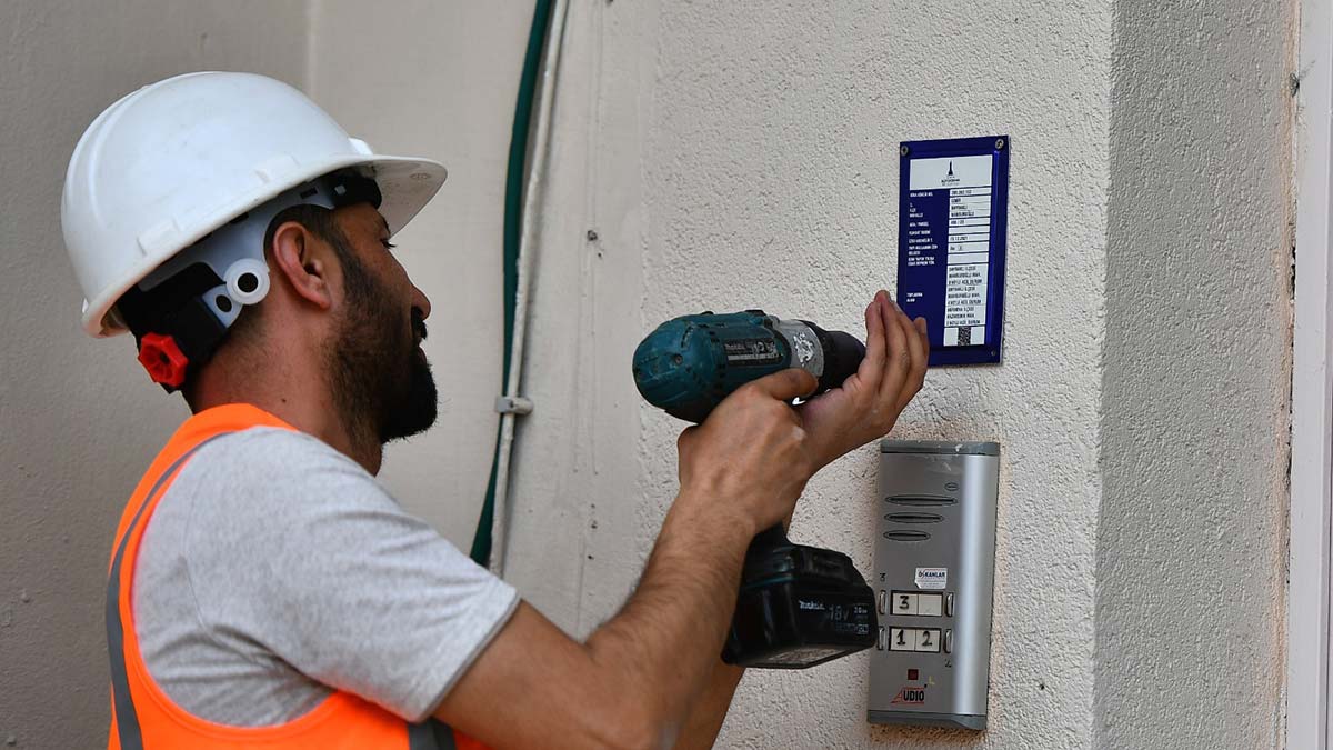 Bayraklı’da 31 bin binaya kimlik belgesi