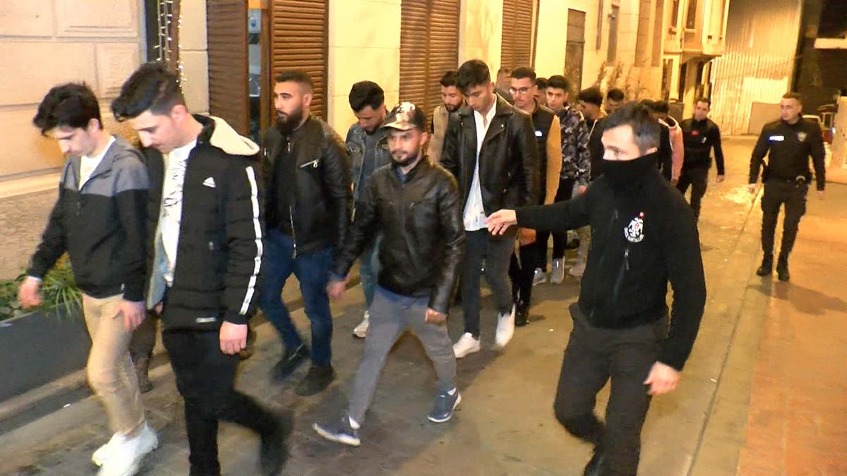 Beyoğlu'nda 120 düzensiz göçmen yakalandı