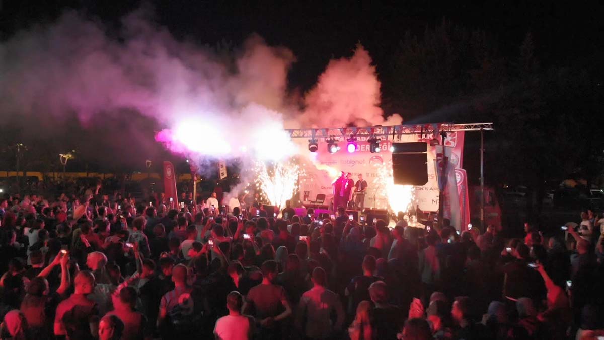 Bursa'da Trabzonspor'un şampiyonluğu kutlandı