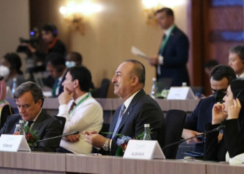 Çavuşoğlu, DEAŞ ile mücadele toplantısına katıldı