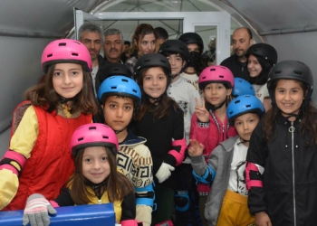 Ahmet Çalık Buz Pateni Pisti 12 bin çocuğu misafir etti