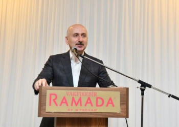 'Dedikodu siyasetiyle oyalanacak vaktimiz yok'
