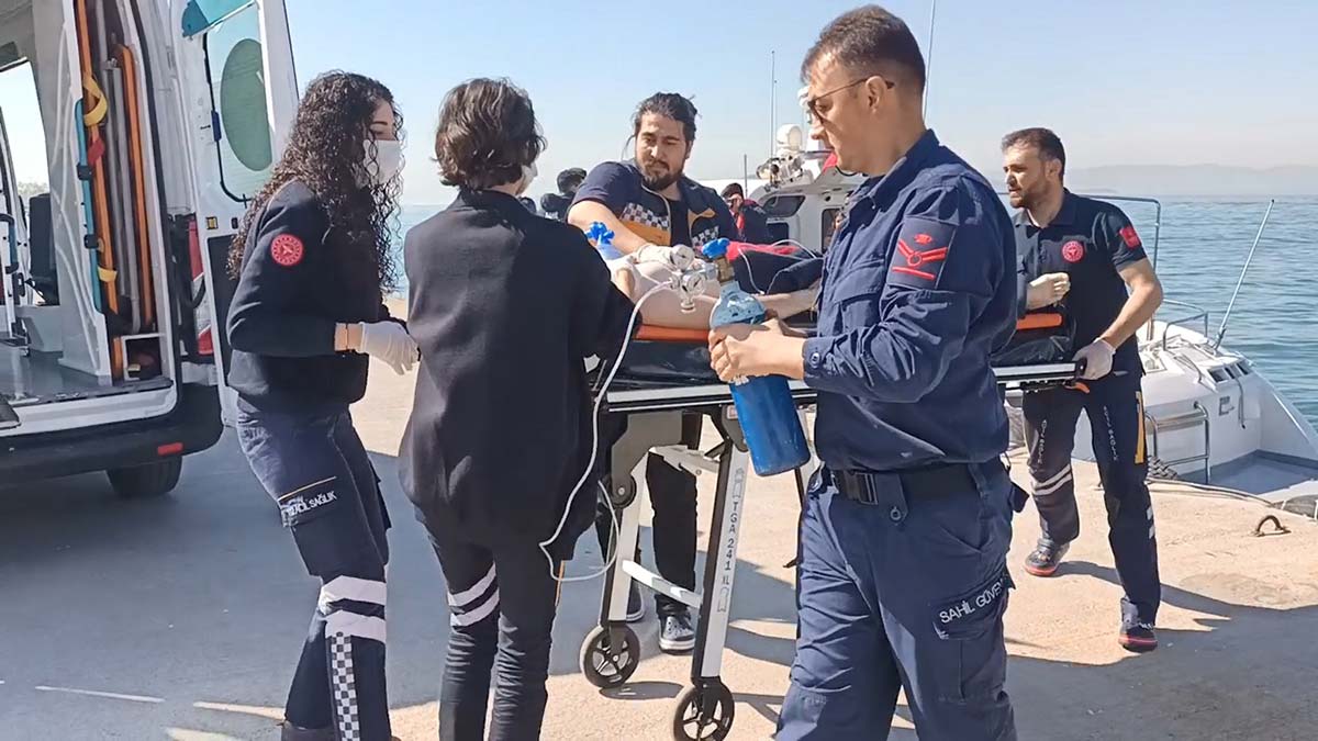 Denize düşen sağlık çalışanı ağır yaralandı