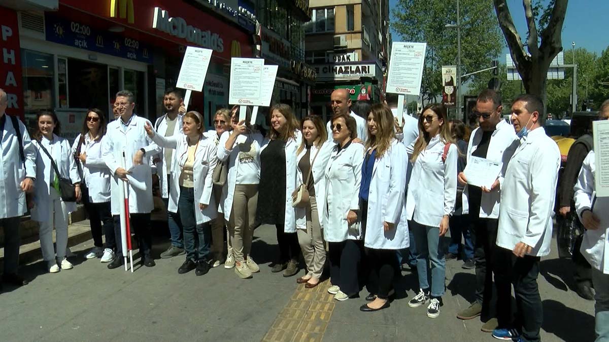 Eczacılık Günü öncesi, eczacılardan açıklama