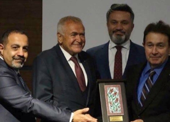 'Eğitime Destek Verenler' ödüllendirildi
