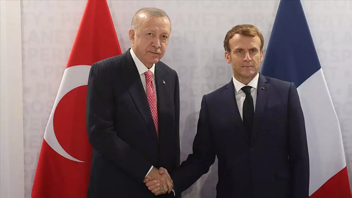 Erdoğan, fransa cumhurbaşkanı ile görüştü