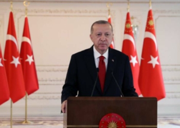 Erdoğan, İdlib Briket Evleri'ni açtı