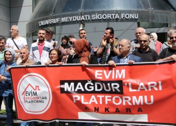 'Evim' mağdurları TMSF önünde eylem yaptı