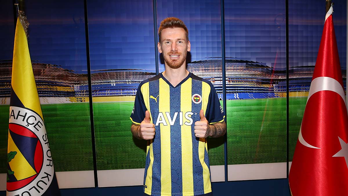 Fenerbahçeli Serdar Aziz'in sözleşmesi uzatıldı