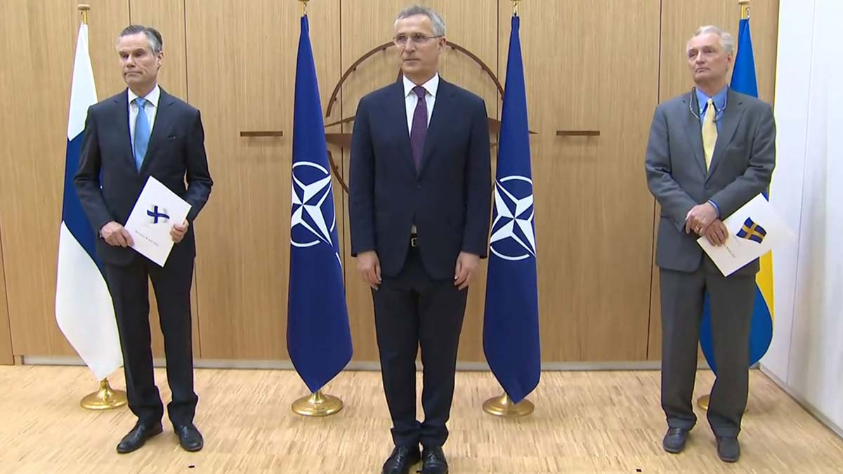 Finlandiya ve İsveç NATO'ya başvurdu