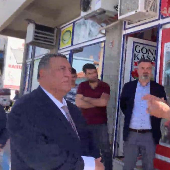 Çiftçi de besici de isyanda