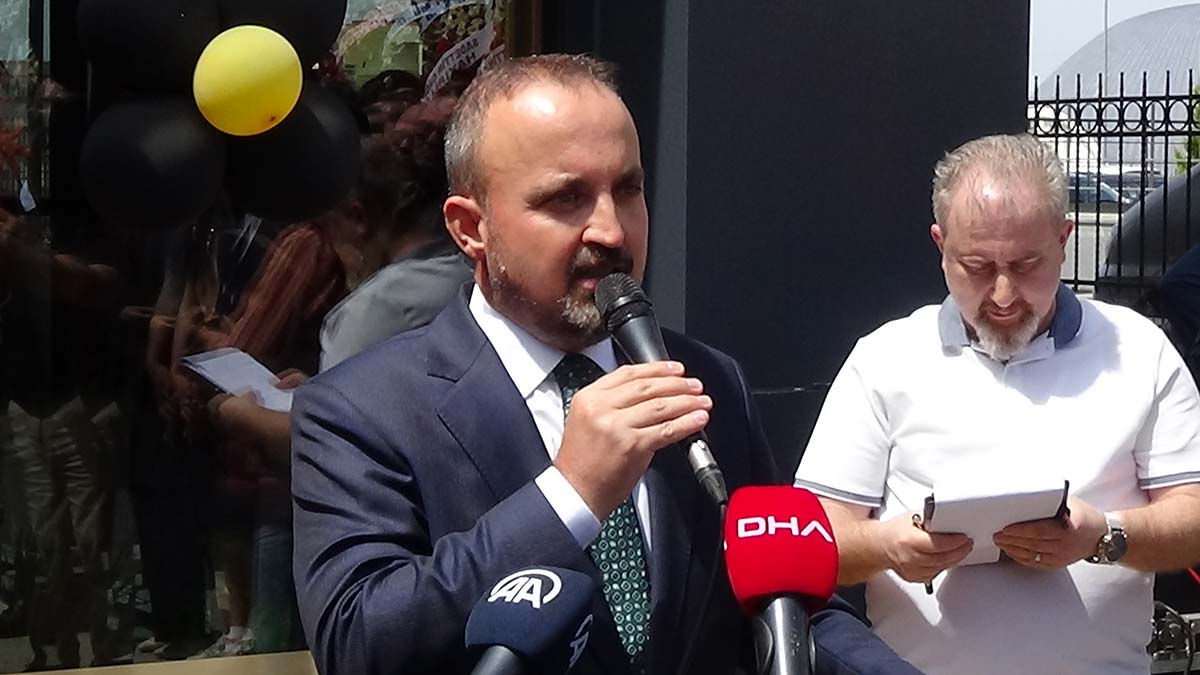 Gündemimizde sorun olan mülteci meselesi var