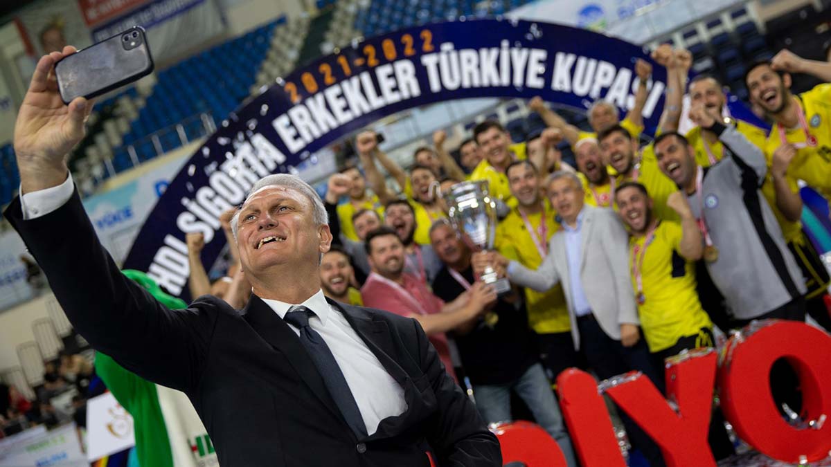 Hentbol Türkiye Kupası şampiyonu Beykoz Belediyesi