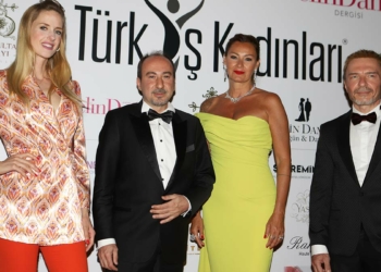 Türk İş Kadınları Plaket Töreninde buluştu