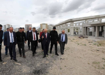 Ata Mahallesi Yüzme Havuzu ve Sosyal Tesisi'nde inceleme