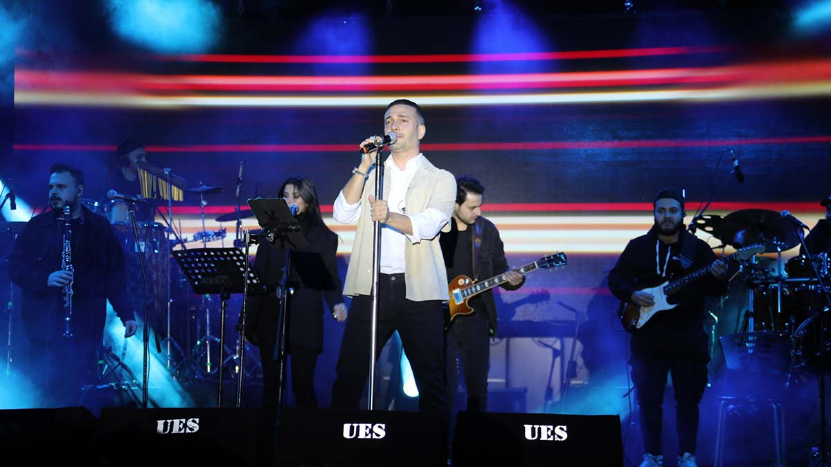 Afyonkarahisar Valisi Gökmen Çiçek: “Oğuzhan Koç herkes tarafından çok sevilen bir sanatçı. Artık Oğuzhan Koç Afyonkarahisar'ın fahri tanıtım elçisi olacak” dedi.