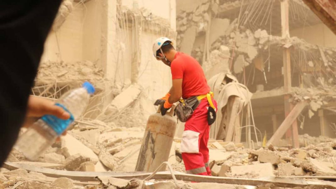 İran'daki çöken binada ölü sayısı 10'a yükseldi