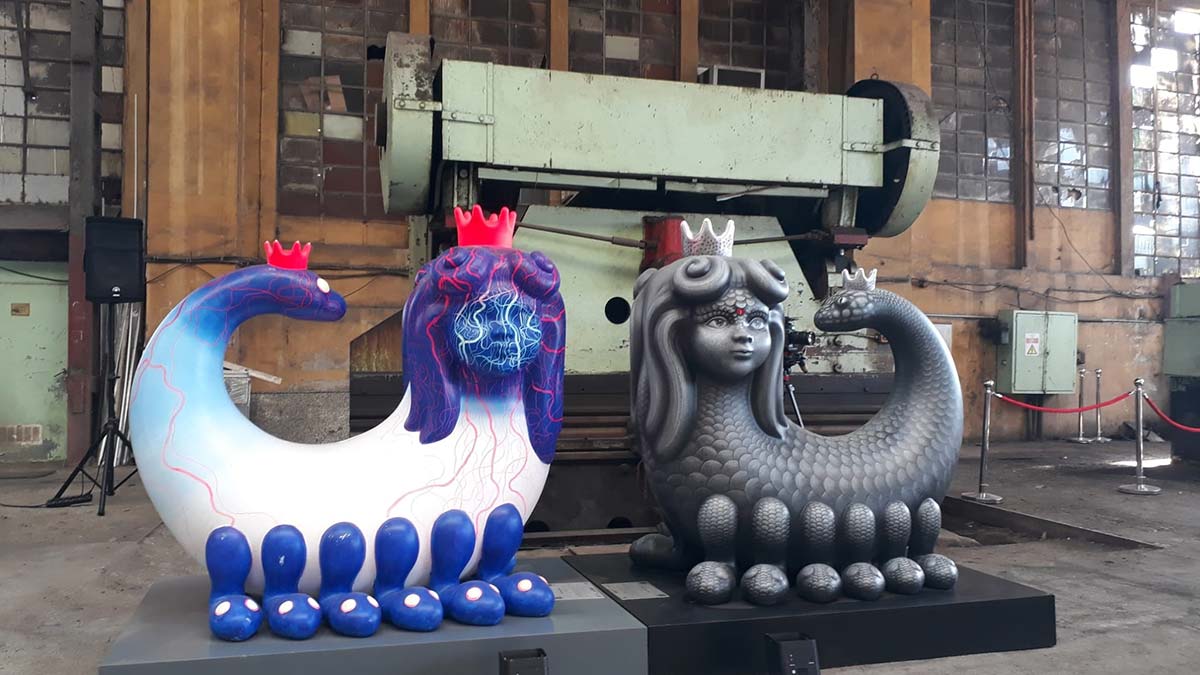 İstanbul'da 34 noktaya 34 şahmeran heykeli