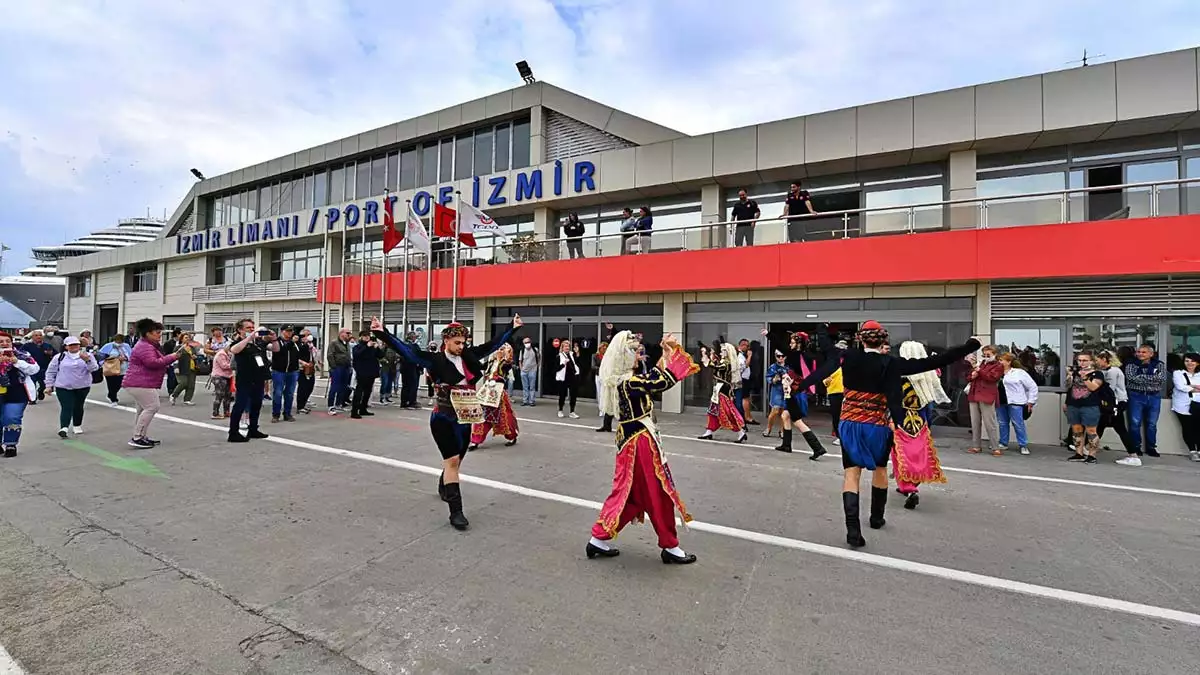 Izmirde turizm yeniden ayaga kalkti 2 - yerel haberler - haberton