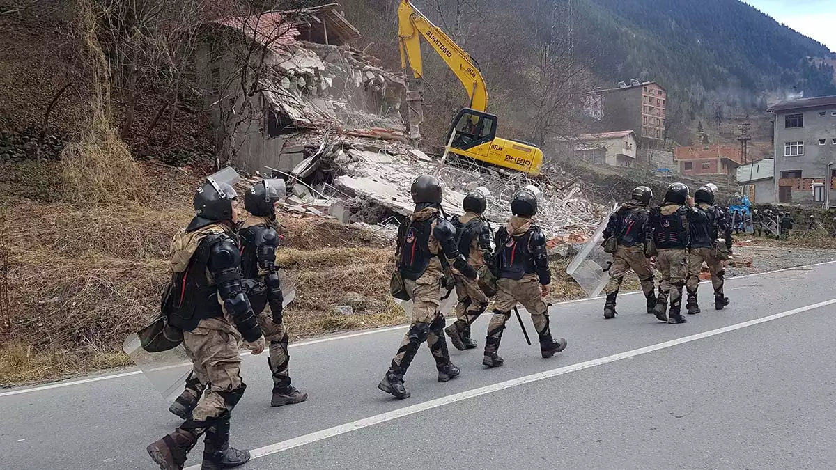 Karadeniz yaylalarinda kacak yapilar yikiliyor 3 - yaşam - haberton