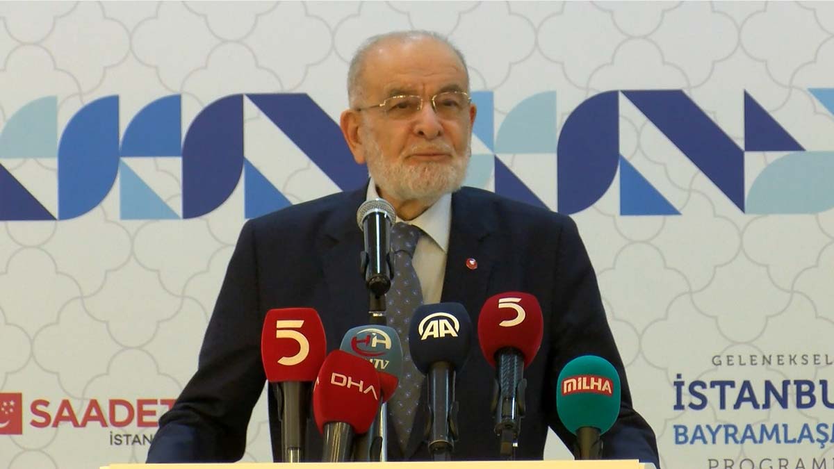 Karamollaoğlu partililerle bayramlaştı