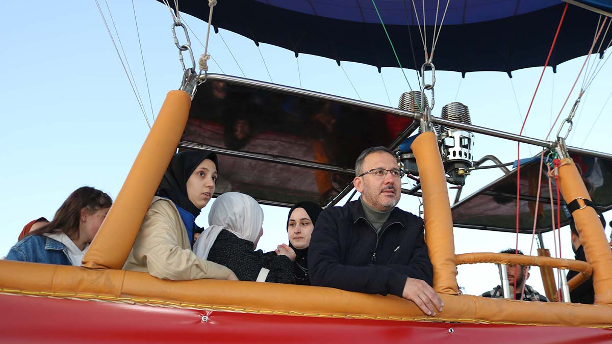 Kasapoğlu, Kapadokya'da balon turuna katıldı