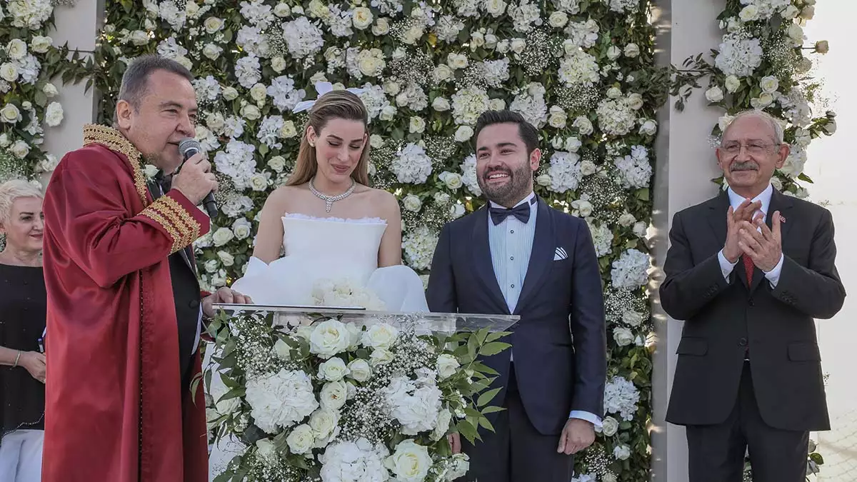 Kılıçdaroğlu, böcek'in oğlunun nikah şahidi oldu
