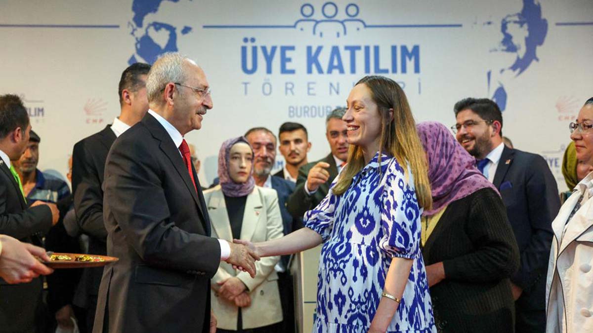 Kılıçdaroğlu, CHP üye katılım törenine katıldı