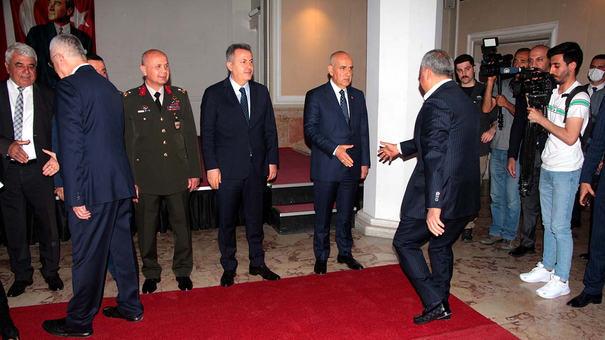 Kirişci, Adana'da bayramlaşma programına katıldı