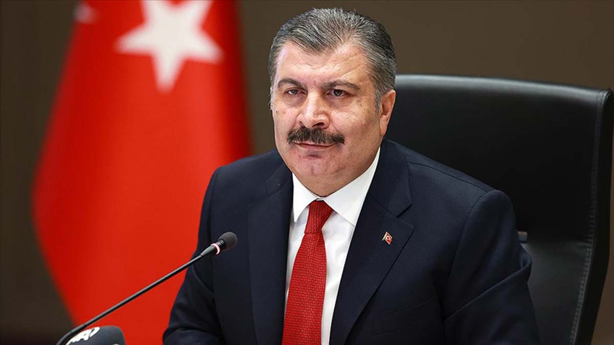 Koca, sağlık çalışanlarının bayramını kutladı