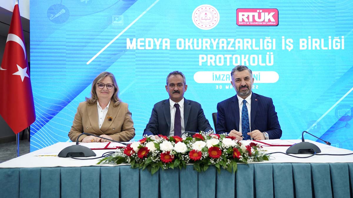 MEB ve RTÜK'ten 'Medya Okuryazarlığı Protokolü'