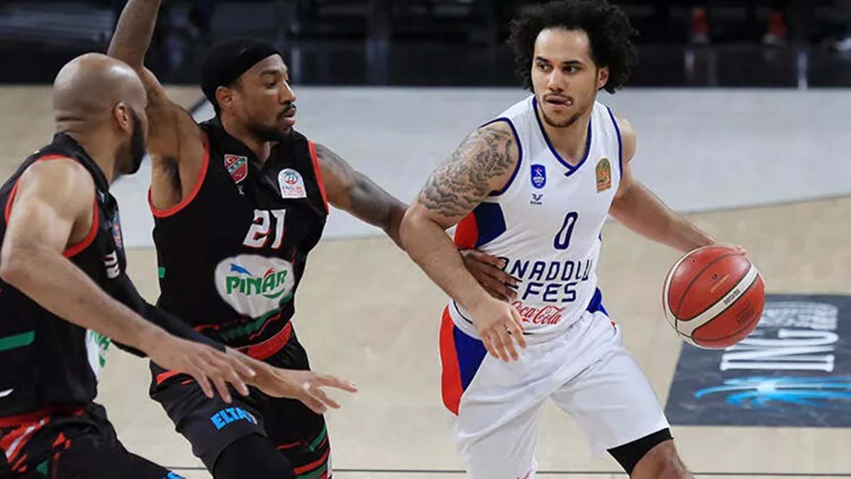 Pınar Karşıyaka ile Anadolu Efes son maçta