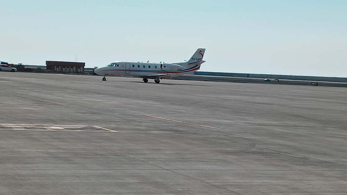 Rize-Artvin Havalimanı'nda test uçağı piste indi