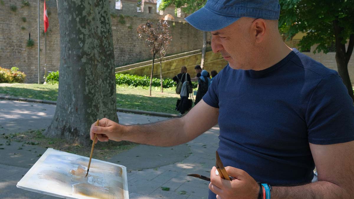 5 ülke sanatçıları “Maltepe'den İstanbul" resmetti. Maltepe Belediyesi tarafından bu yıl ilk kez düzenlenen İstanbul Uluslararası Suluboya Festivali'nin finali, Seyirtepe Sosyal Tesisleri’nde çok özel bir etkinlikle yapıldı.