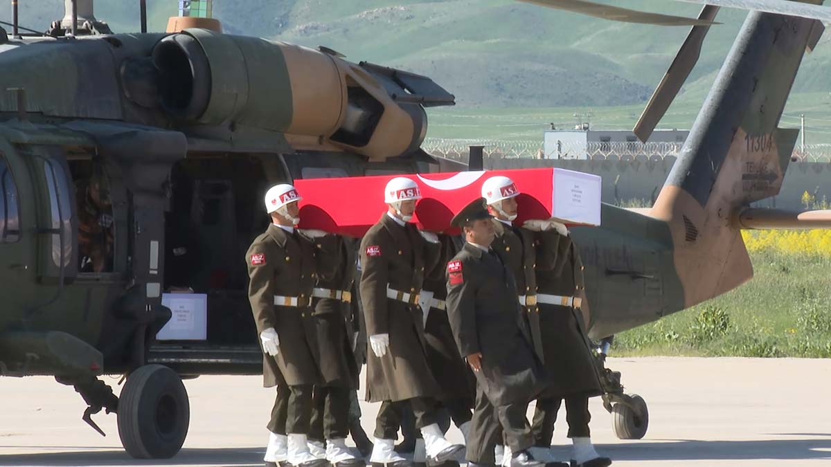 Şehitlerin cenazeleri memleketlerine uğurlandı