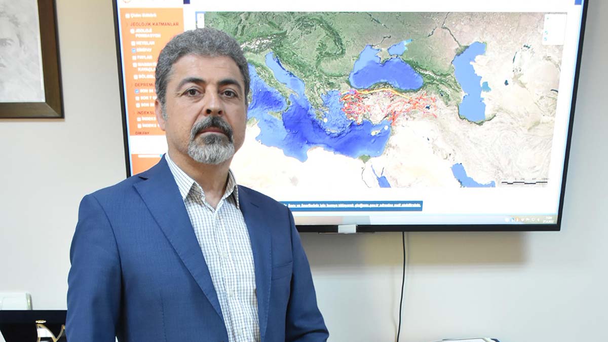 Sözbilir, Çeşme'de yaşanan depremi değerlendirdi