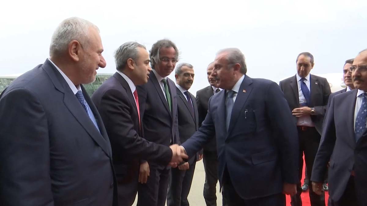 TBMM Başkanı Şentop Bakü'ye geldi