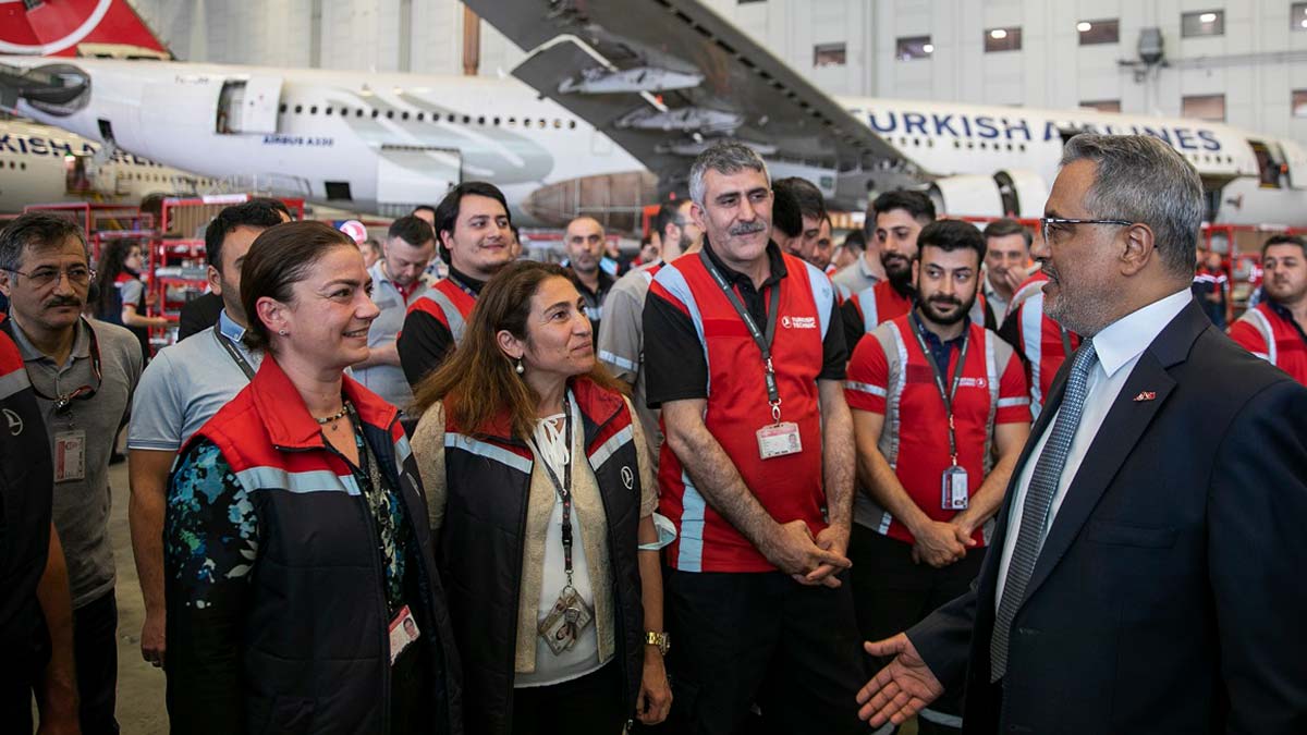 THY'de Uçak Teknisyenleri Günü kutlandı