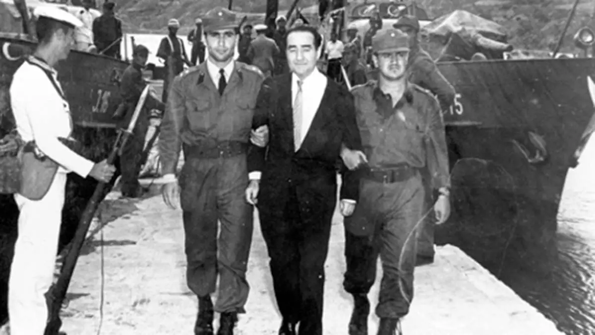 Tarihe bakanlar '27 mayıs 1960'
