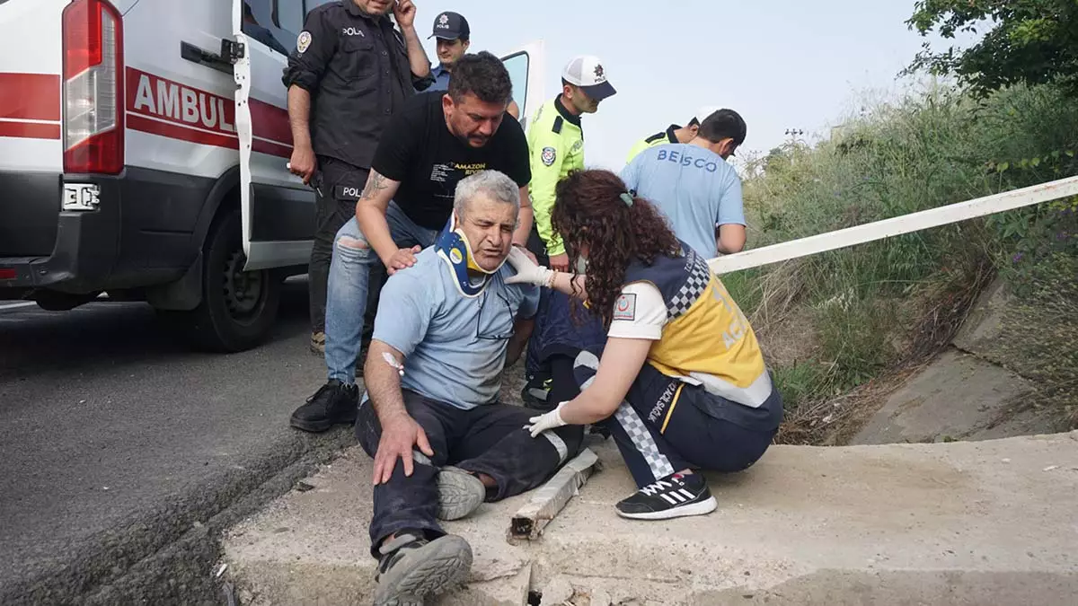 Tekirdağ'da işçi servisi devrildi: 5 yaralı