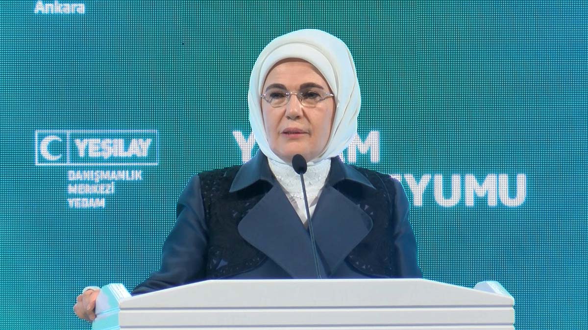 Teknolojiyle köle efendi ilişkisi kuruyoruz