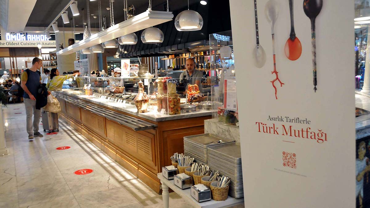 Türk yemekleri yabancı misafirlere sunuldu