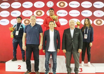 U17 Kadın Güreş Milli Takımı'ndan şampiyonluk