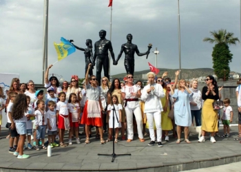 Ukraynalılar Vişivanka Günü'nü buruk kutladı