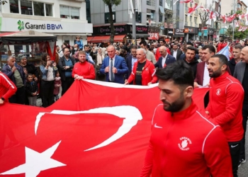 Ümraniye'de 19 Mayıs, Gençlik ve Spor Yürüyüşü